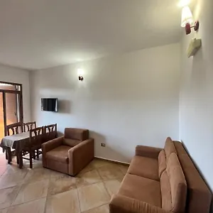 Kamberi & 2 Apartment Velipojë